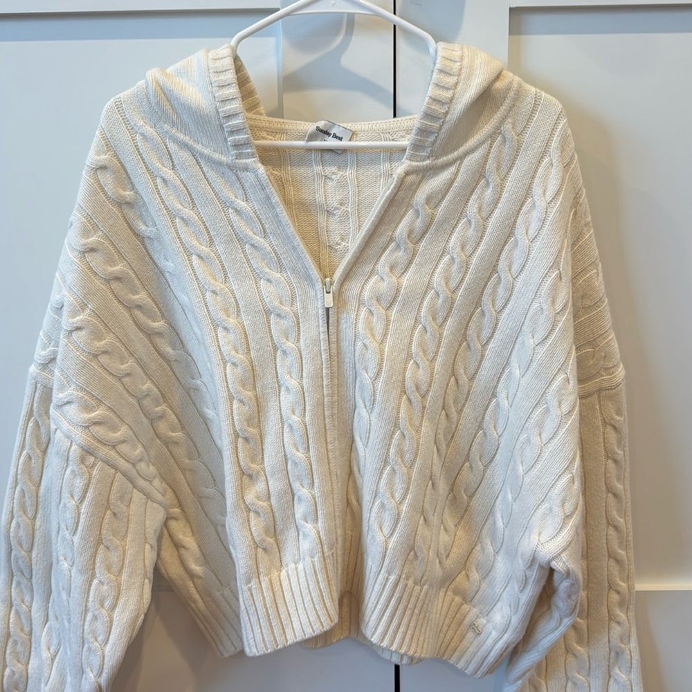 Aritzia - Sunday Best sweater